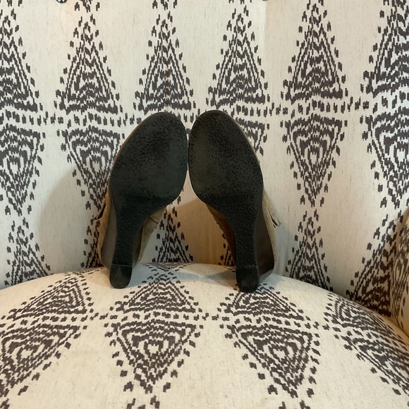 Franco Sarto Brown Suede Buckle Wedge Boot Sz 6.5 - Picture 6 of 13